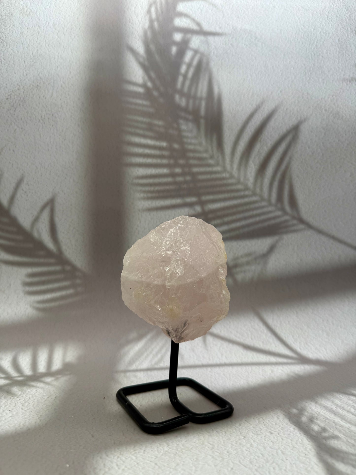 Rosenquarz auf Ständer