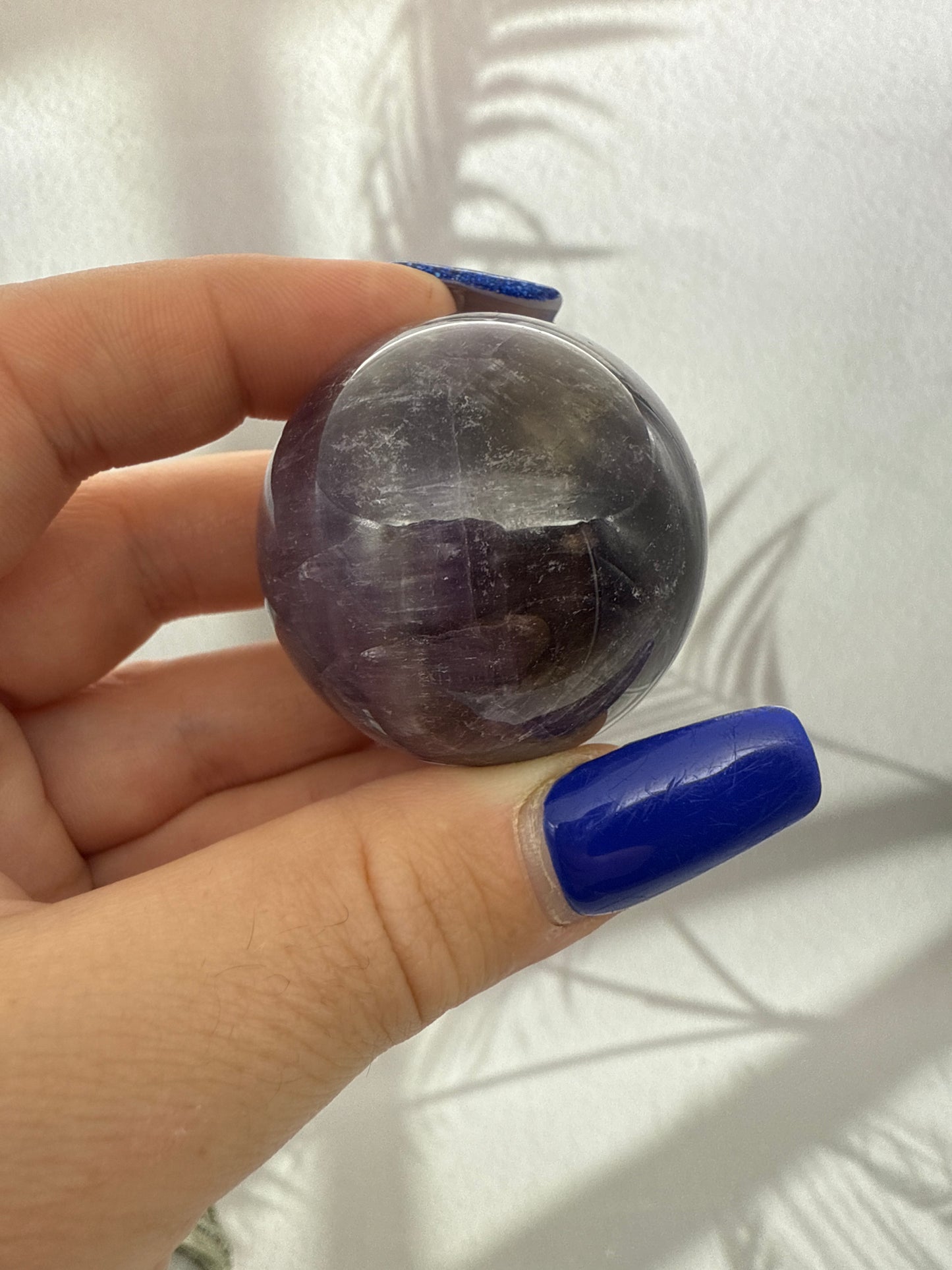 Amethyst Kugel - dunkellila