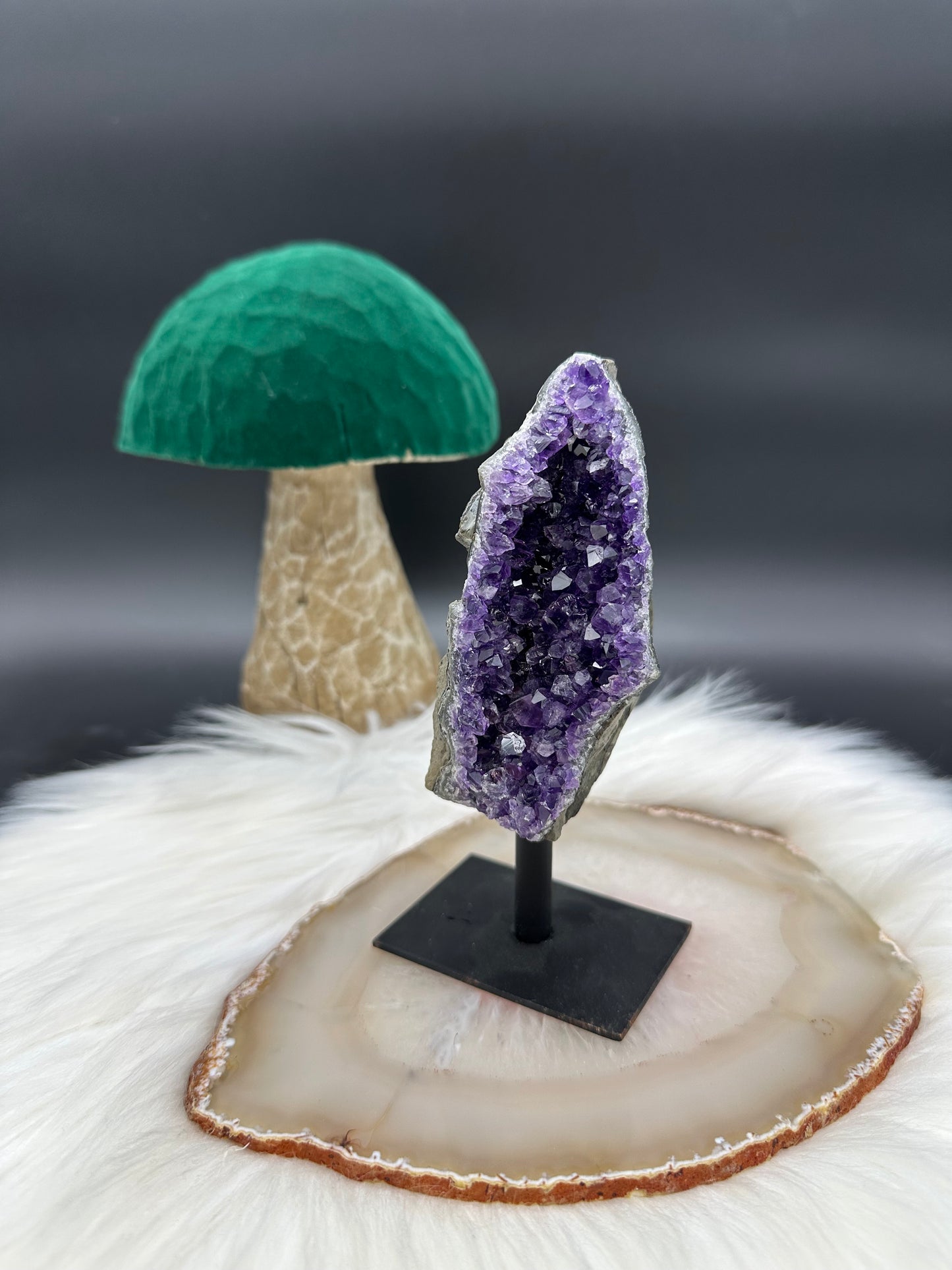 Amethyst auf Ständer