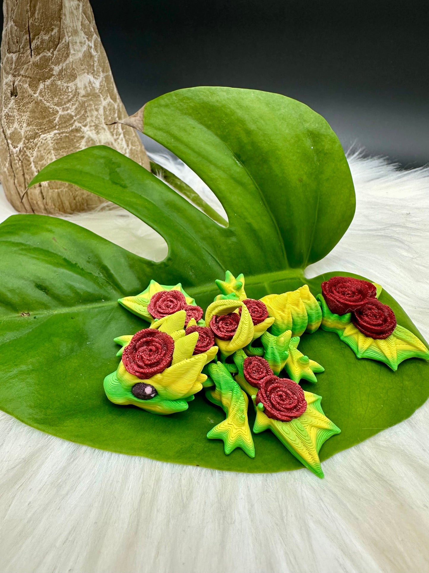 Rosen Drache - Grün/gelb