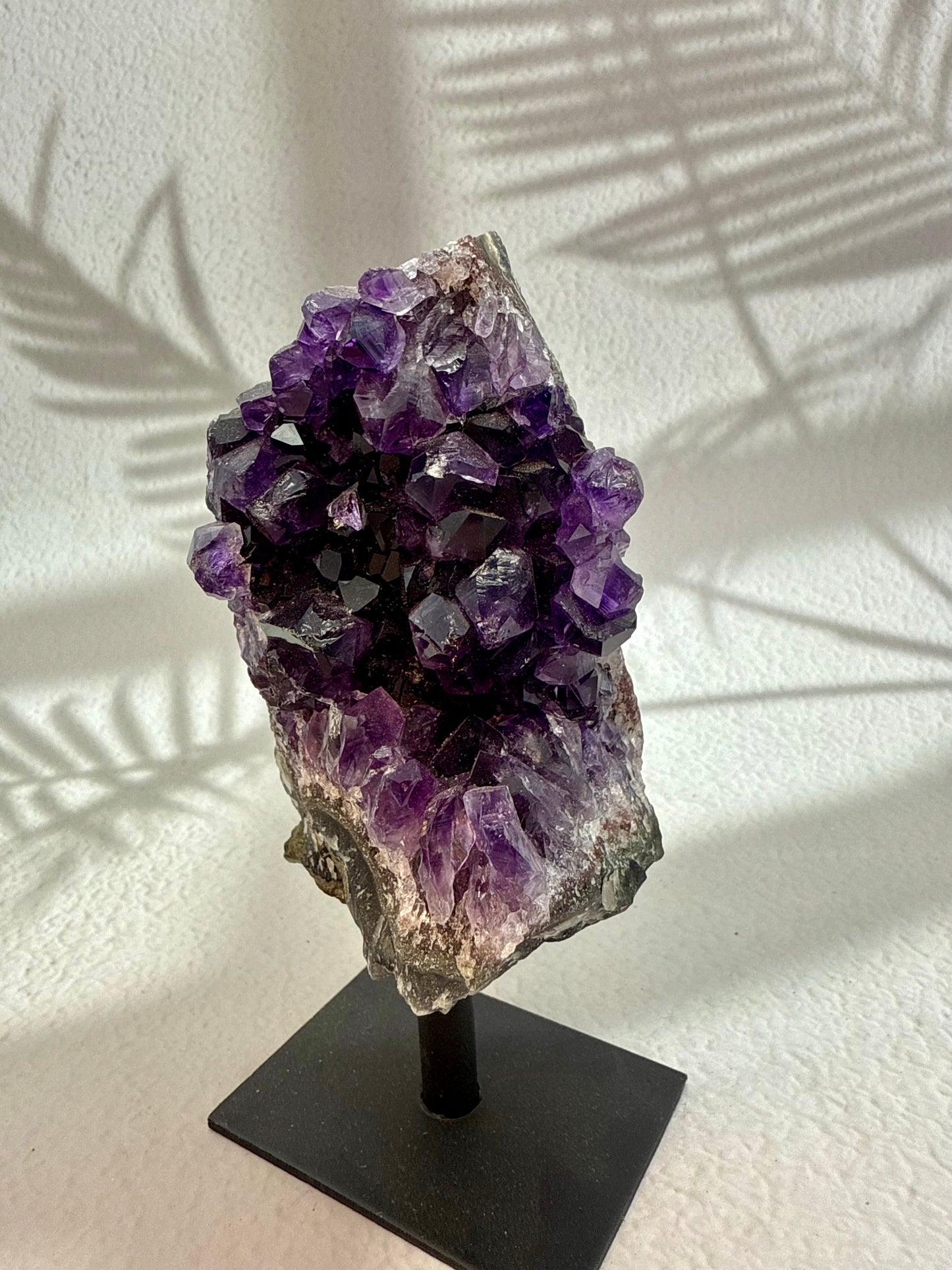 Amethyst Druse auf Ständer - III