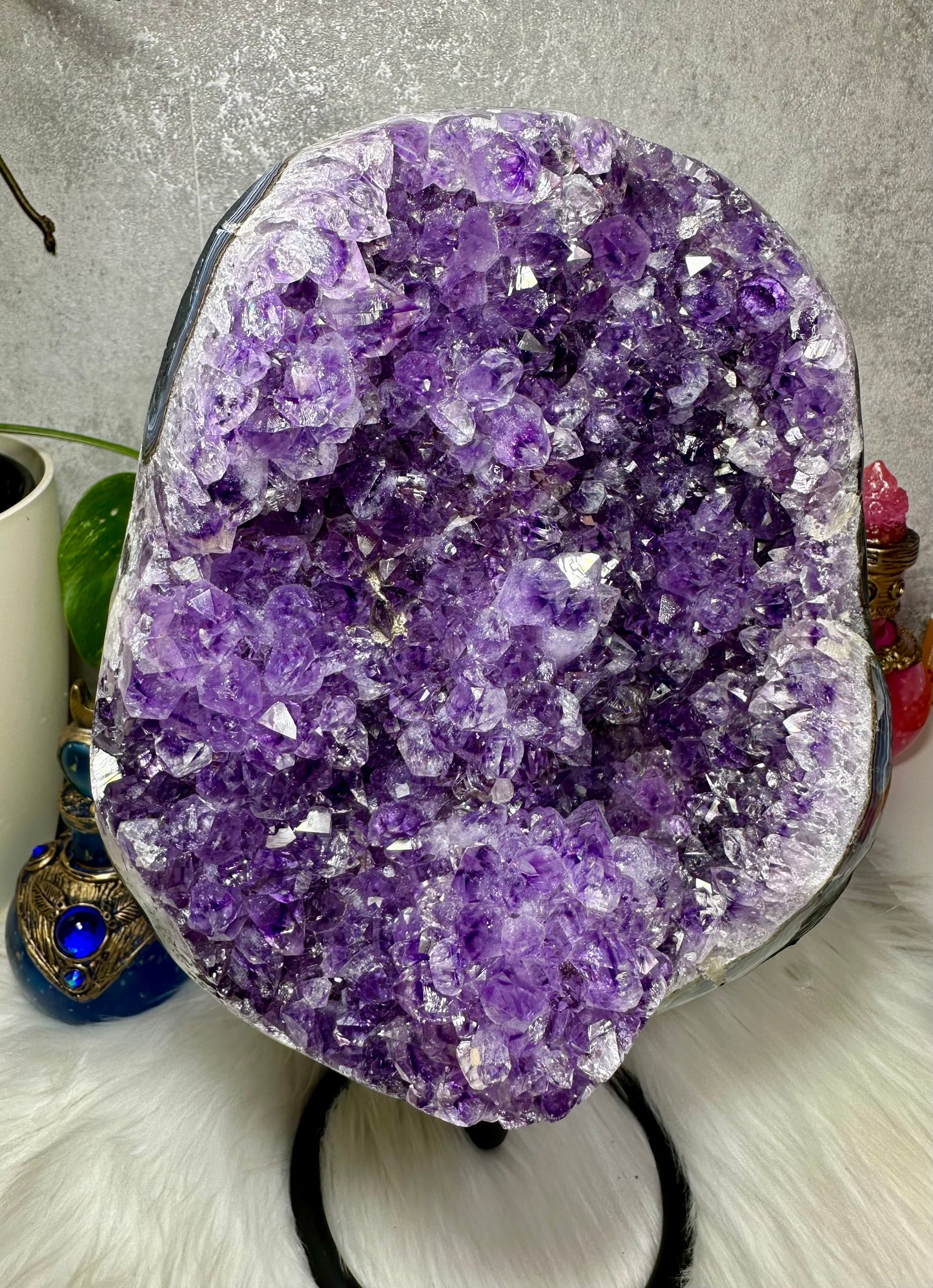 Amethystdruse auf Ständer