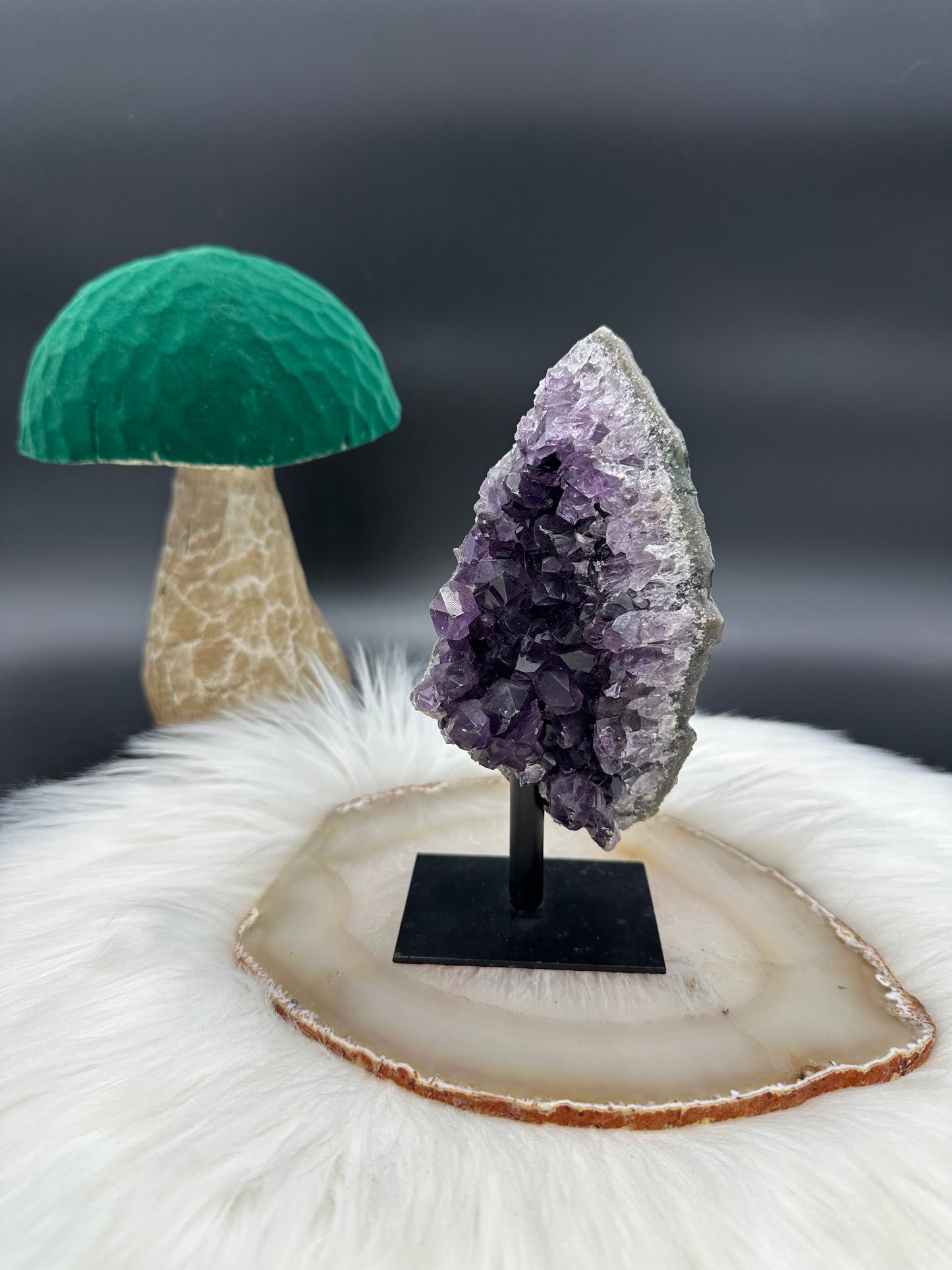 Amethyst auf Ständer