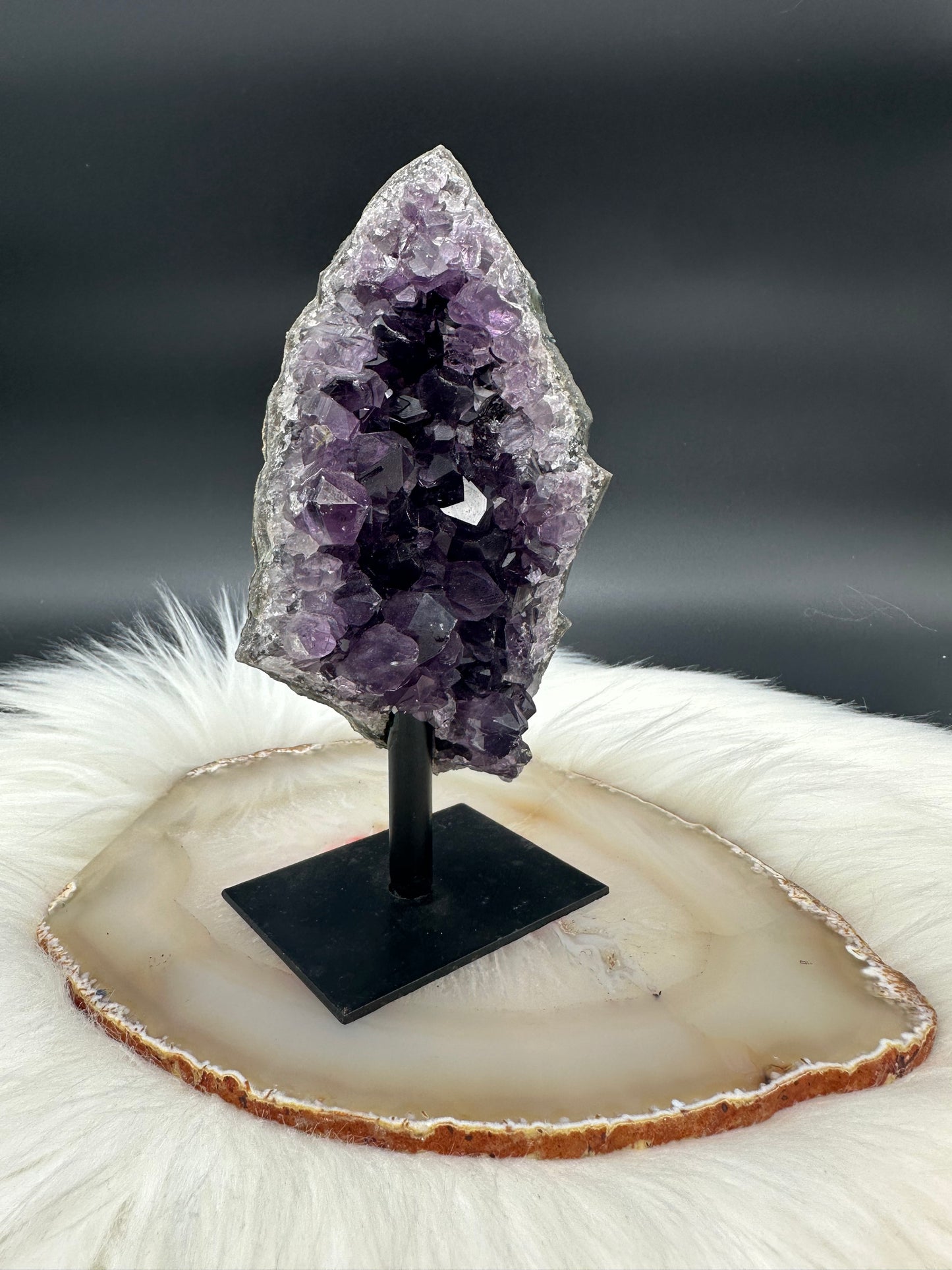 Amethyst auf Ständer