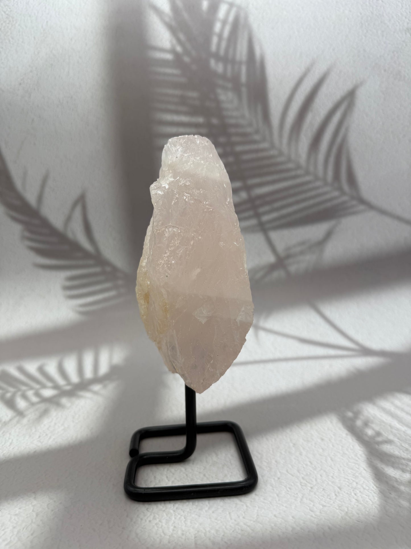 Rosenquarz auf Ständer I