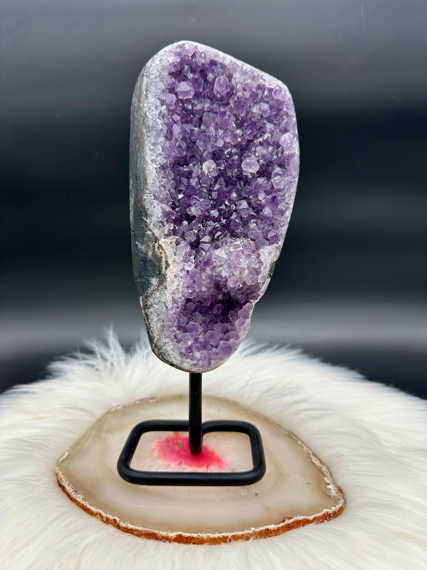Amethyst auf Ständer II
