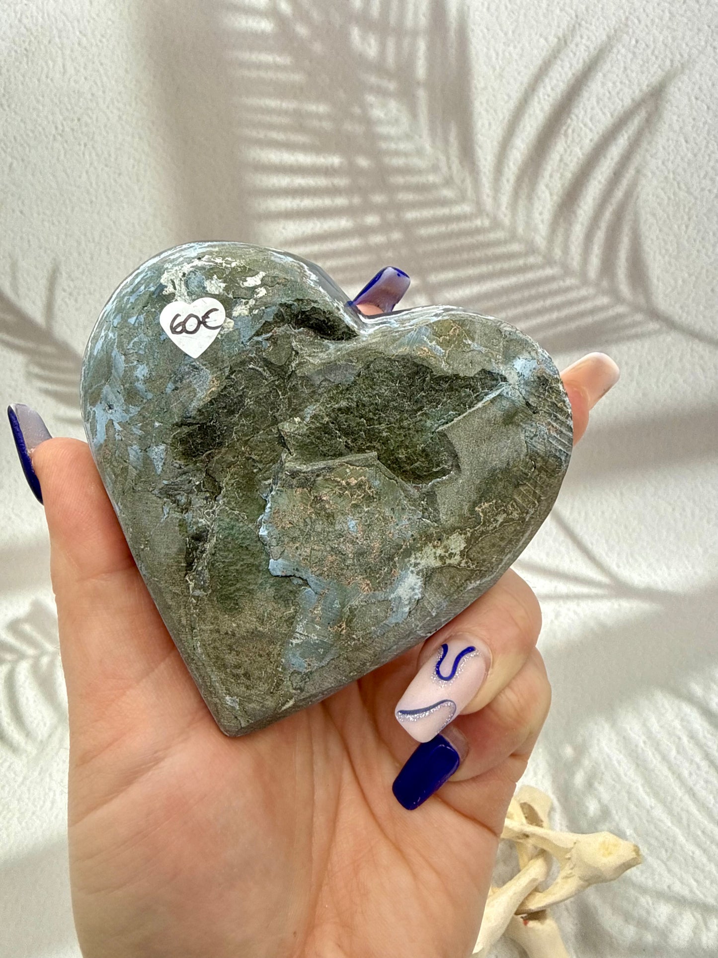 Grün/Graues Amethystdruse Herz IV