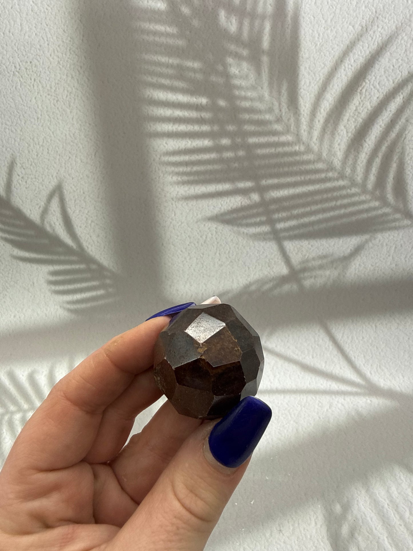 Facettierte Granat Kugel 1-2