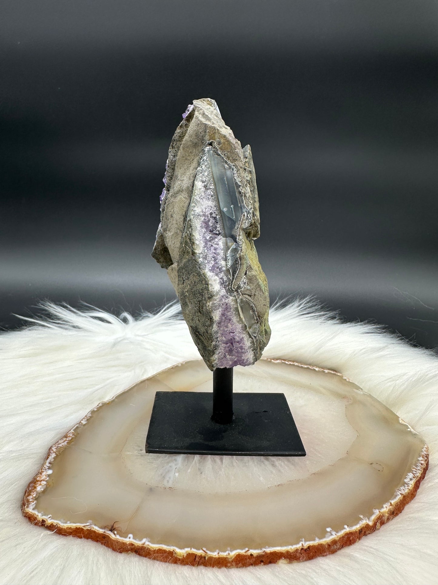 Amethyst auf Ständer
