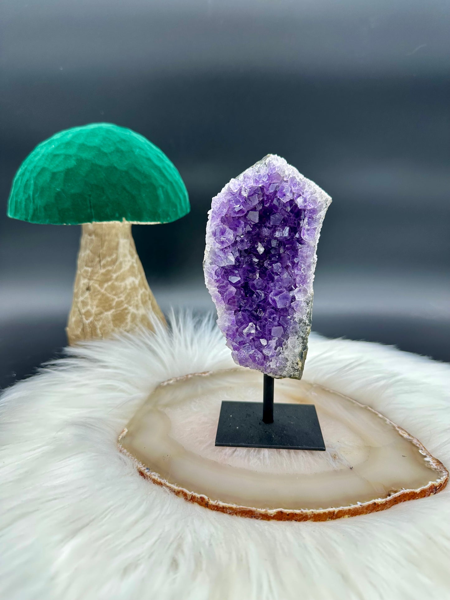Amethyst auf Ständer