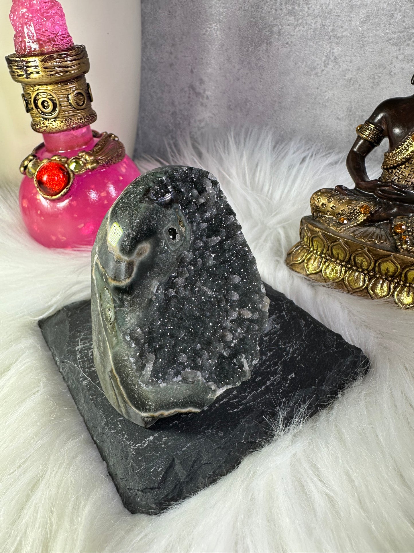 Dunkelgrauer Amethyst