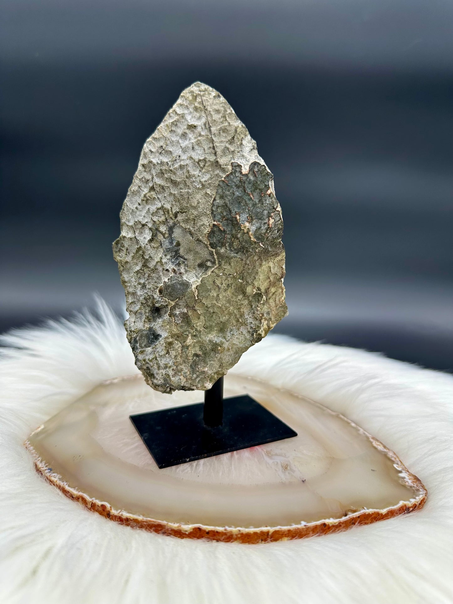 Amethyst auf Ständer