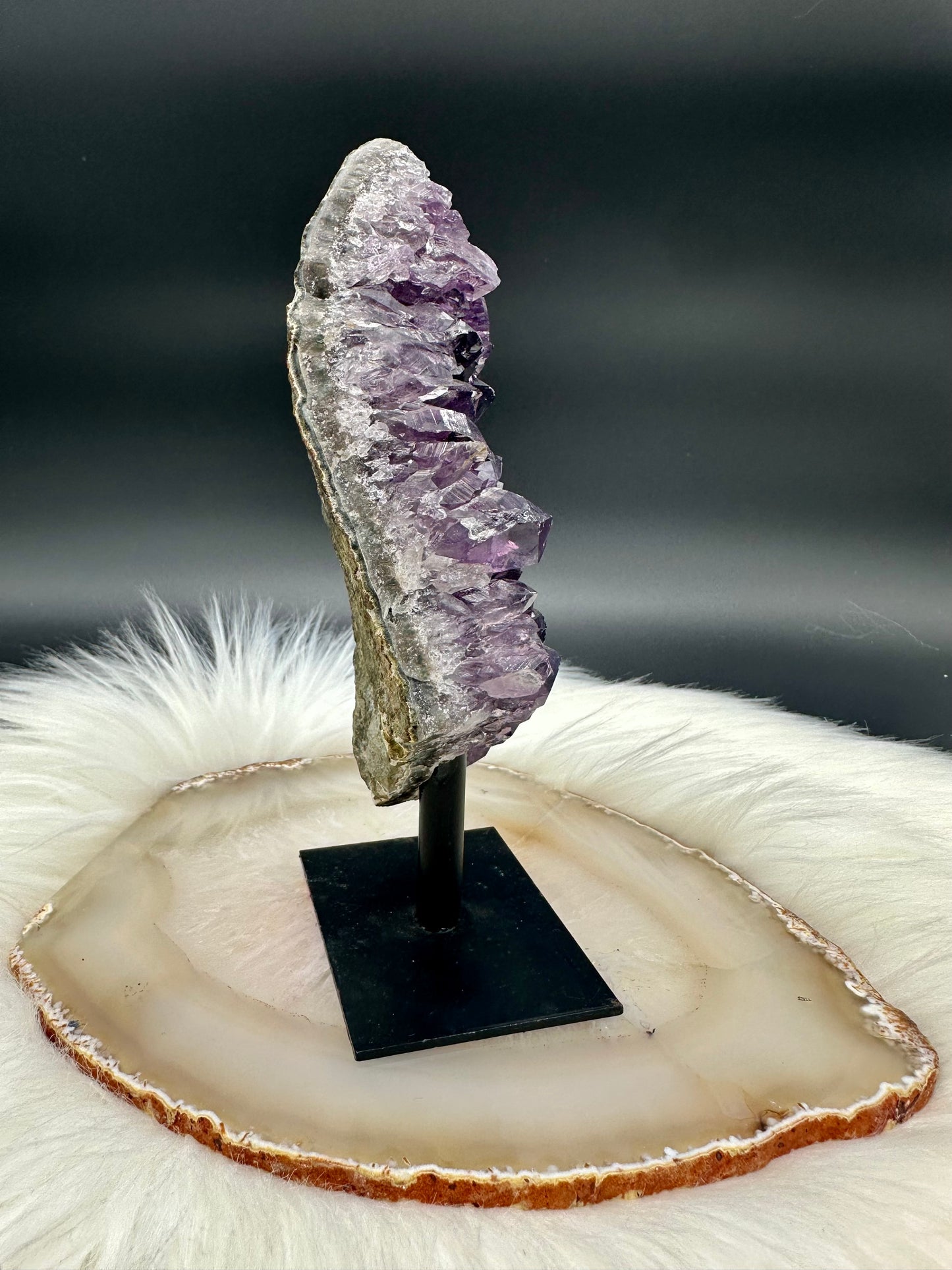 Amethyst auf Ständer