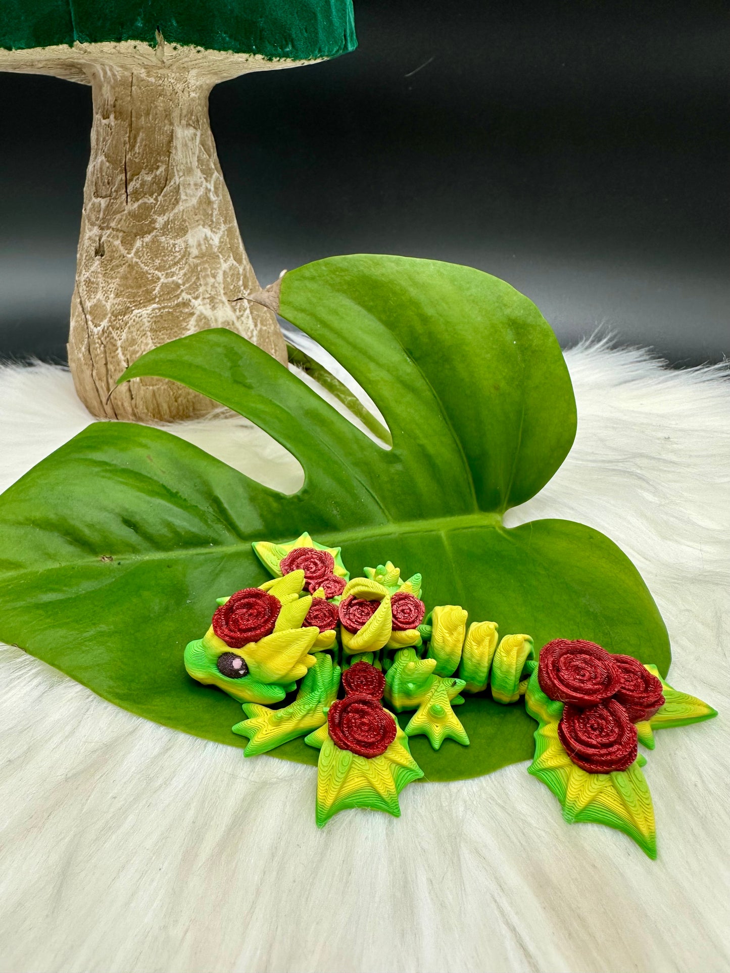 Rosen Drache - Grün/gelb