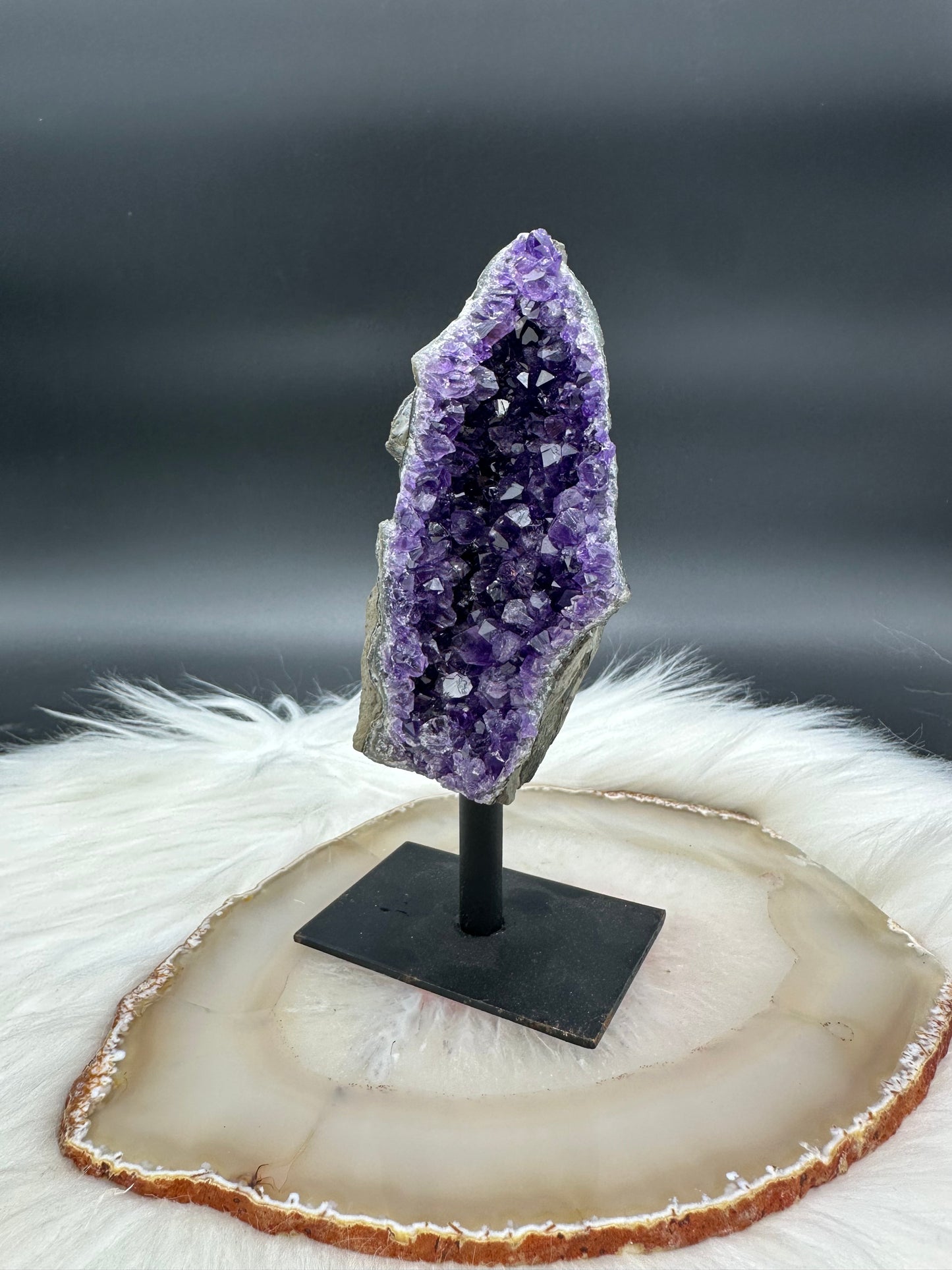 Amethyst auf Ständer