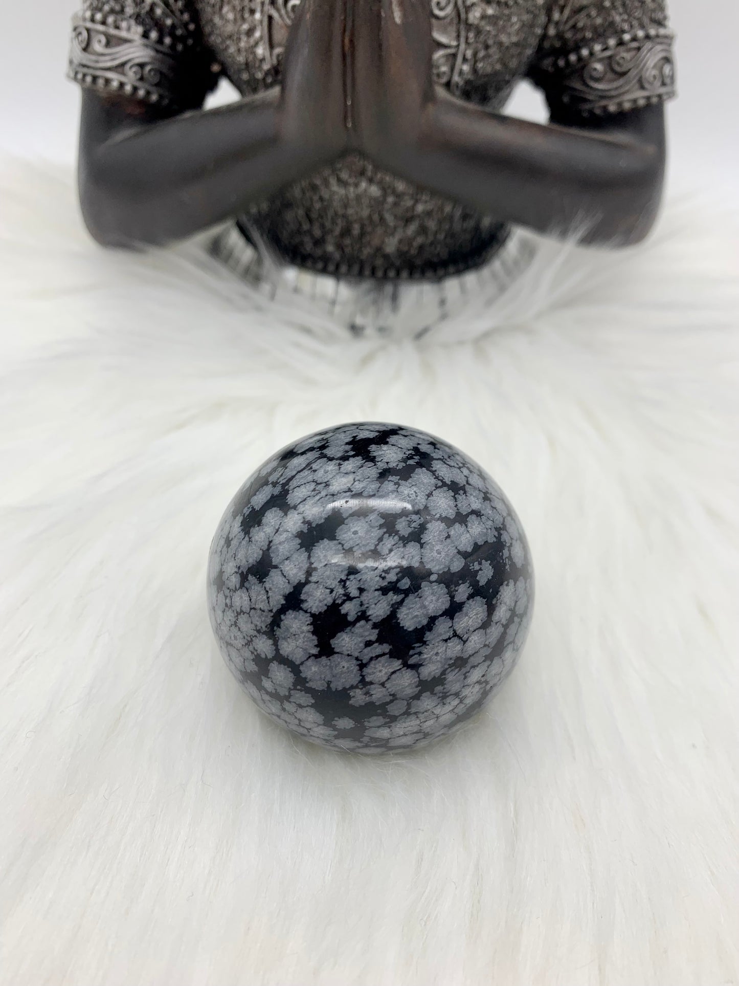 Schneeflocken Obsidian Kugel mittel