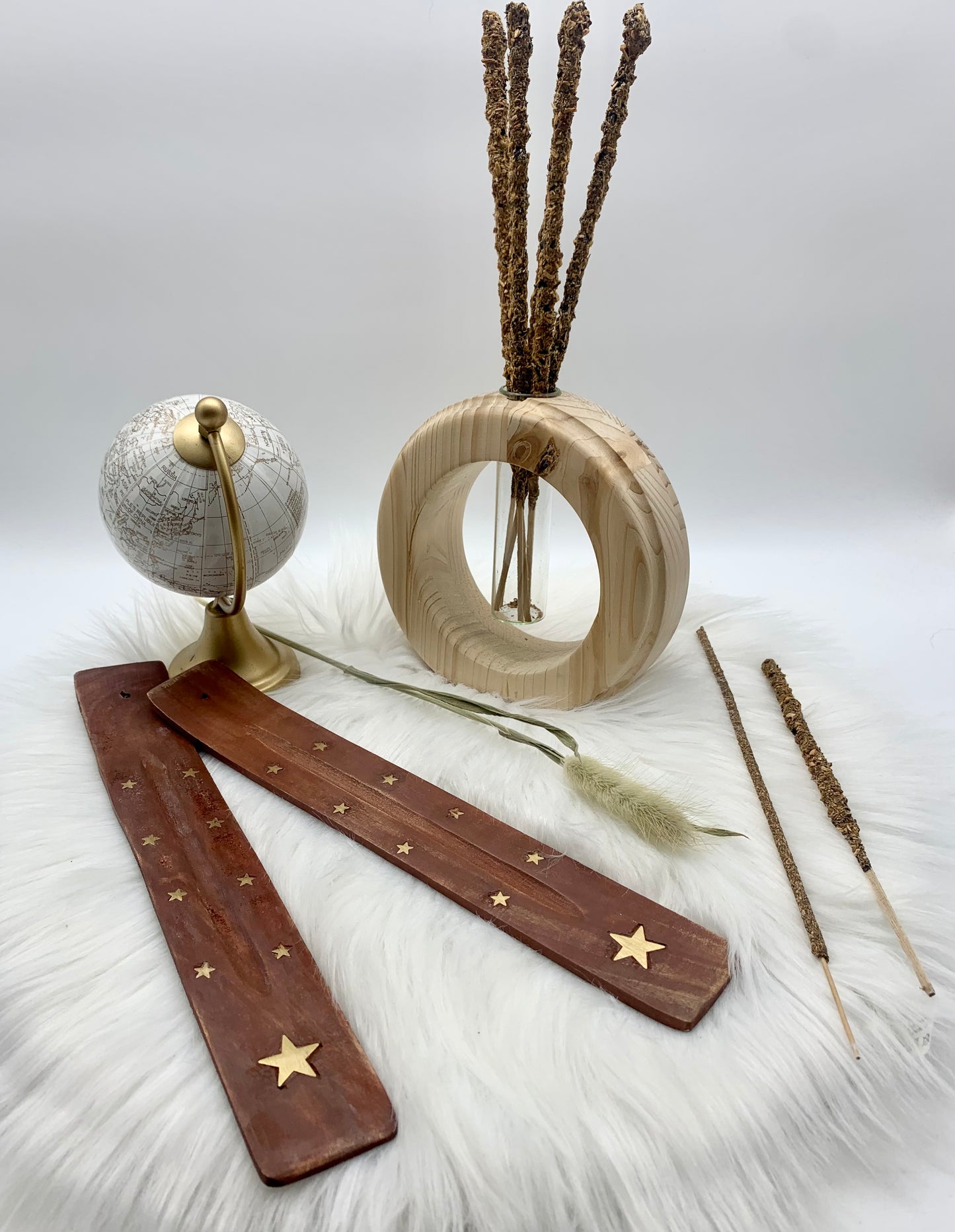 Räucherstäbchenhalter aus Holz Sternensymbol