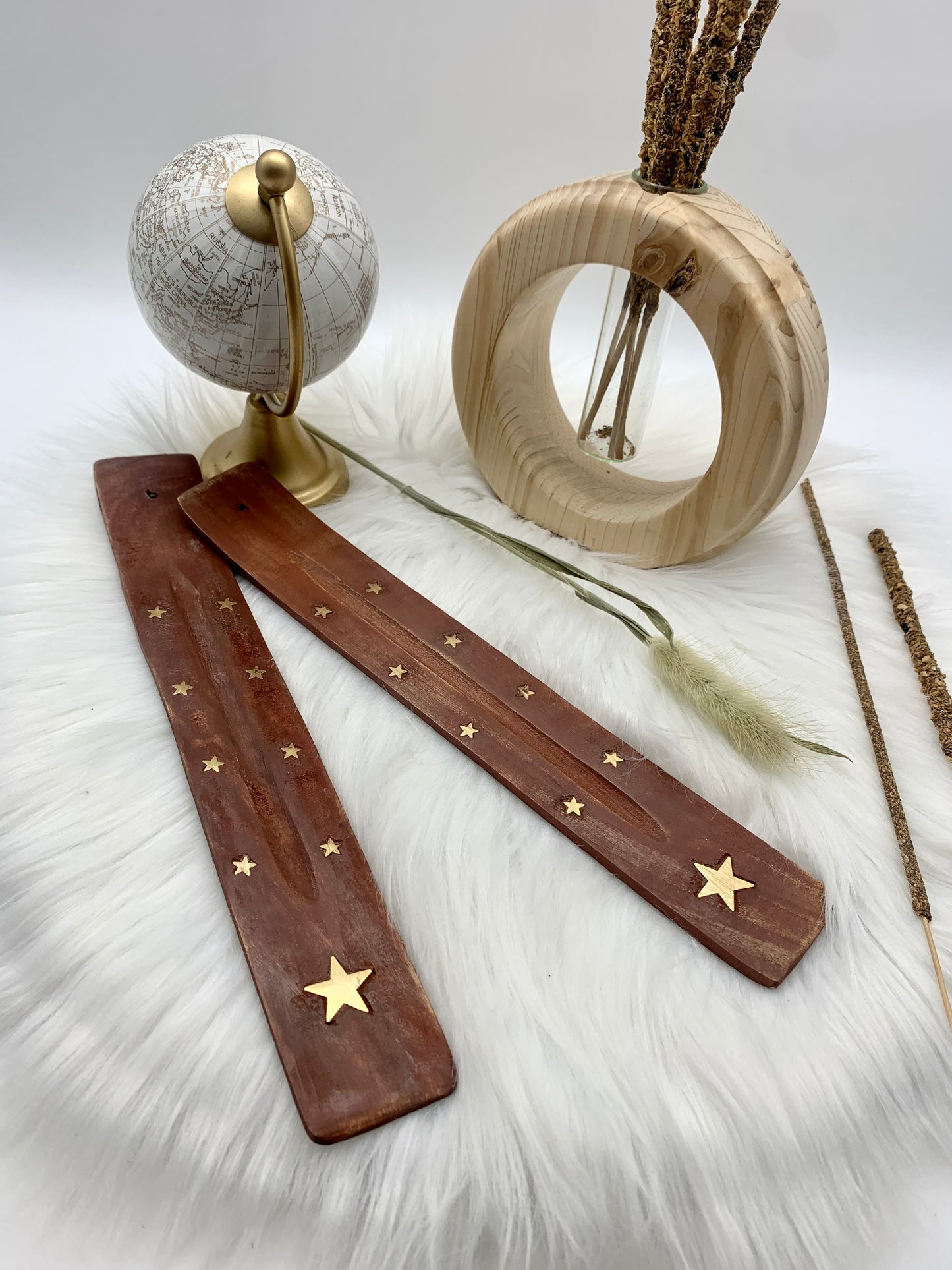 Räucherstäbchenhalter aus Holz Sternensymbol