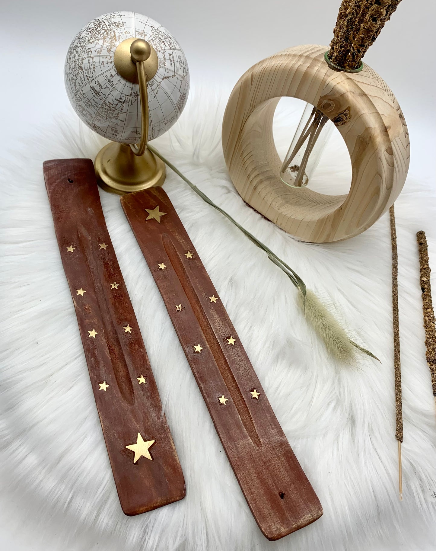Räucherstäbchenhalter aus Holz Sternensymbol