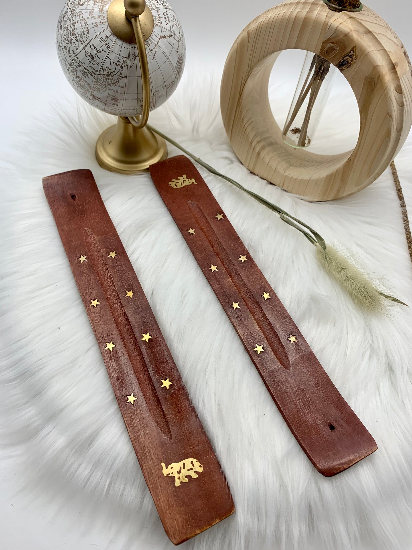 Räucherstäbchenhalter aus Holz Elefantensymbol