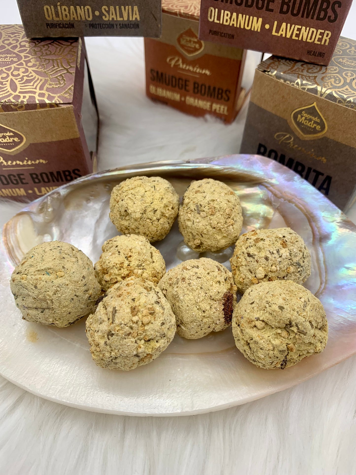 Sagrada Madre Premium Smudge Bomb Olibanum & Lavendel