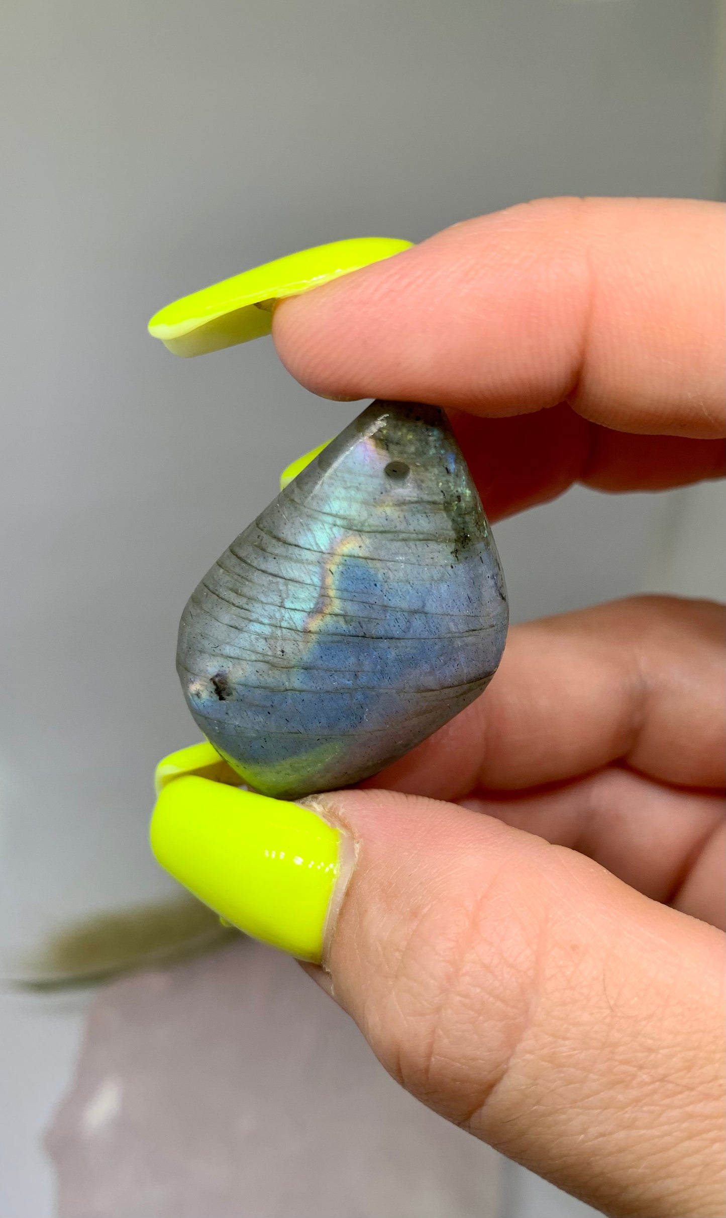 Labradorit Anhänger gebohrt - blau/gelber Flash