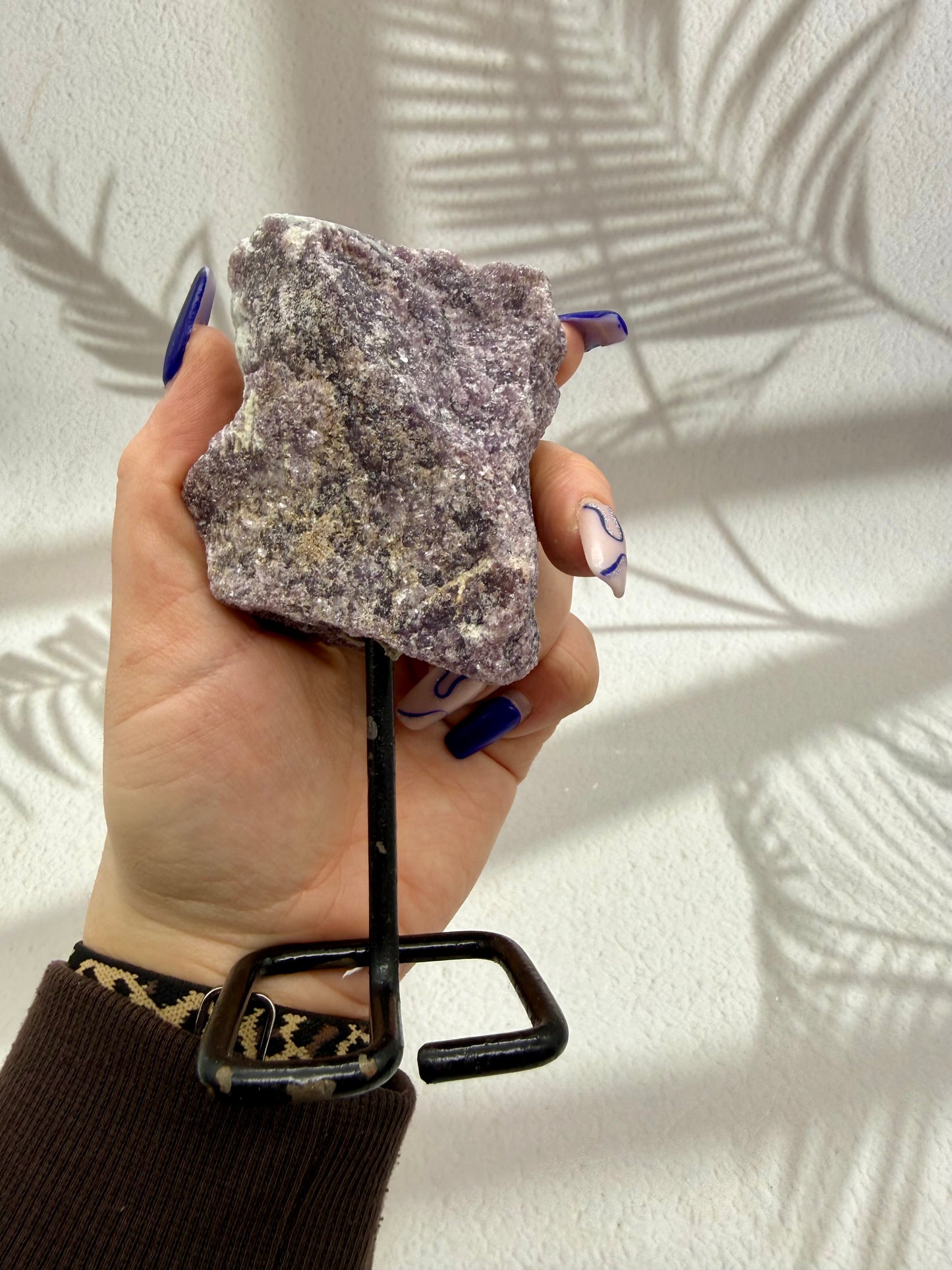 Lepidolith auf Ständer I