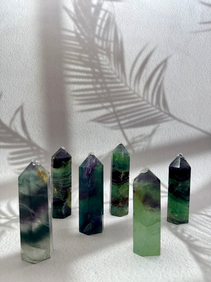 Regenbogen Fluorit Turm