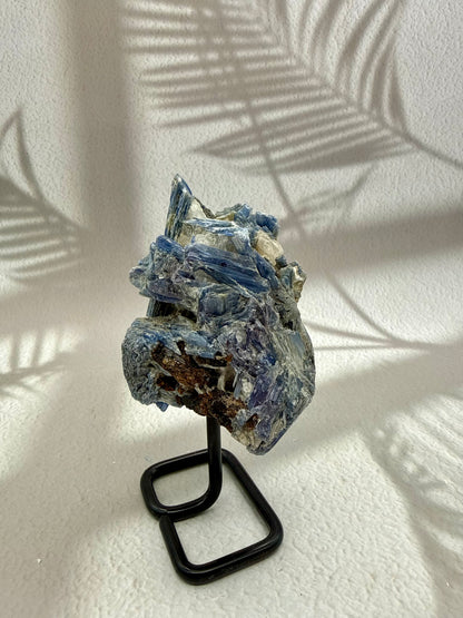 Blauer Kyanit VII