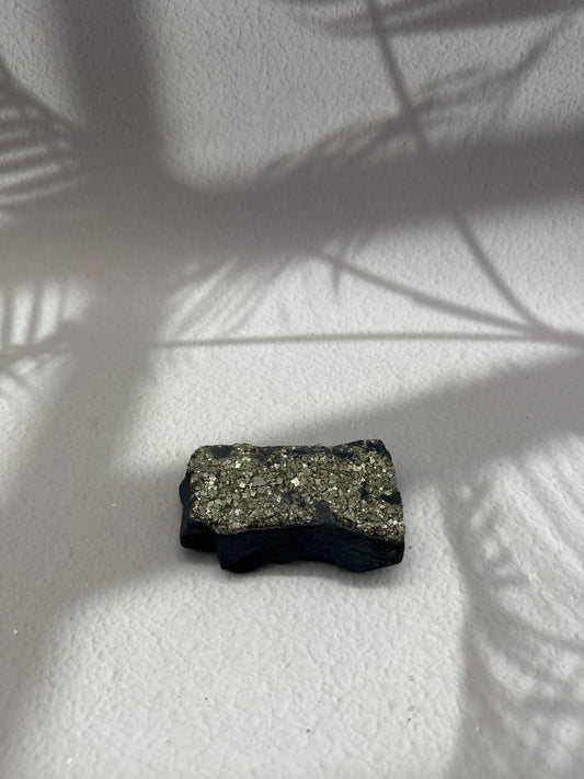 Shungit x Pyrit Rohstück