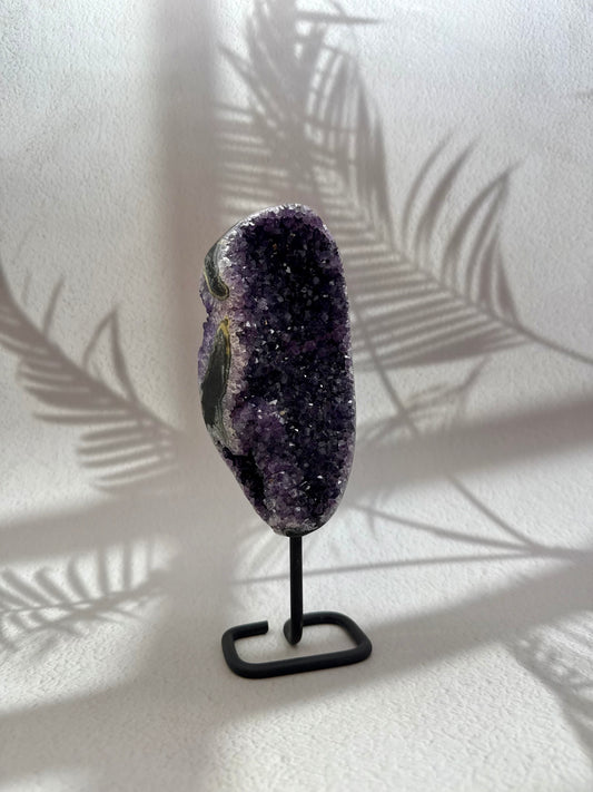 Amethyst auf Ständer III