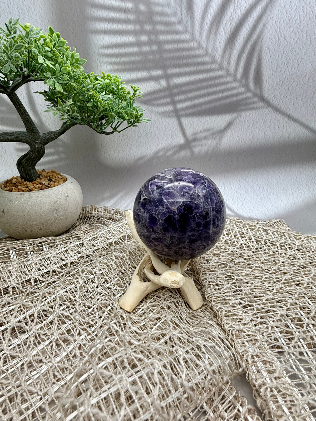 Chevron Amethyst Kugel - II
