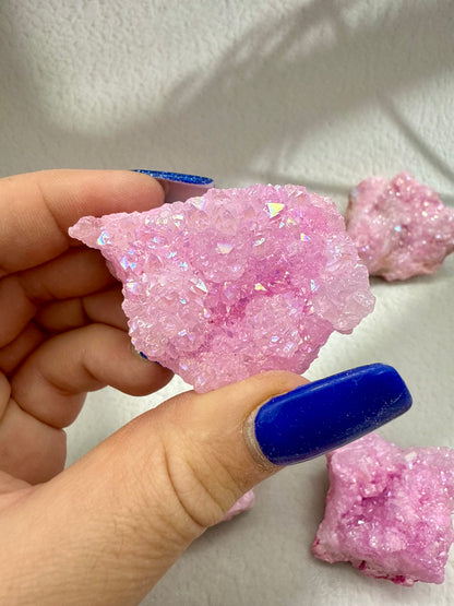 Quarz Geoden - rosa gefärbt - Mystery