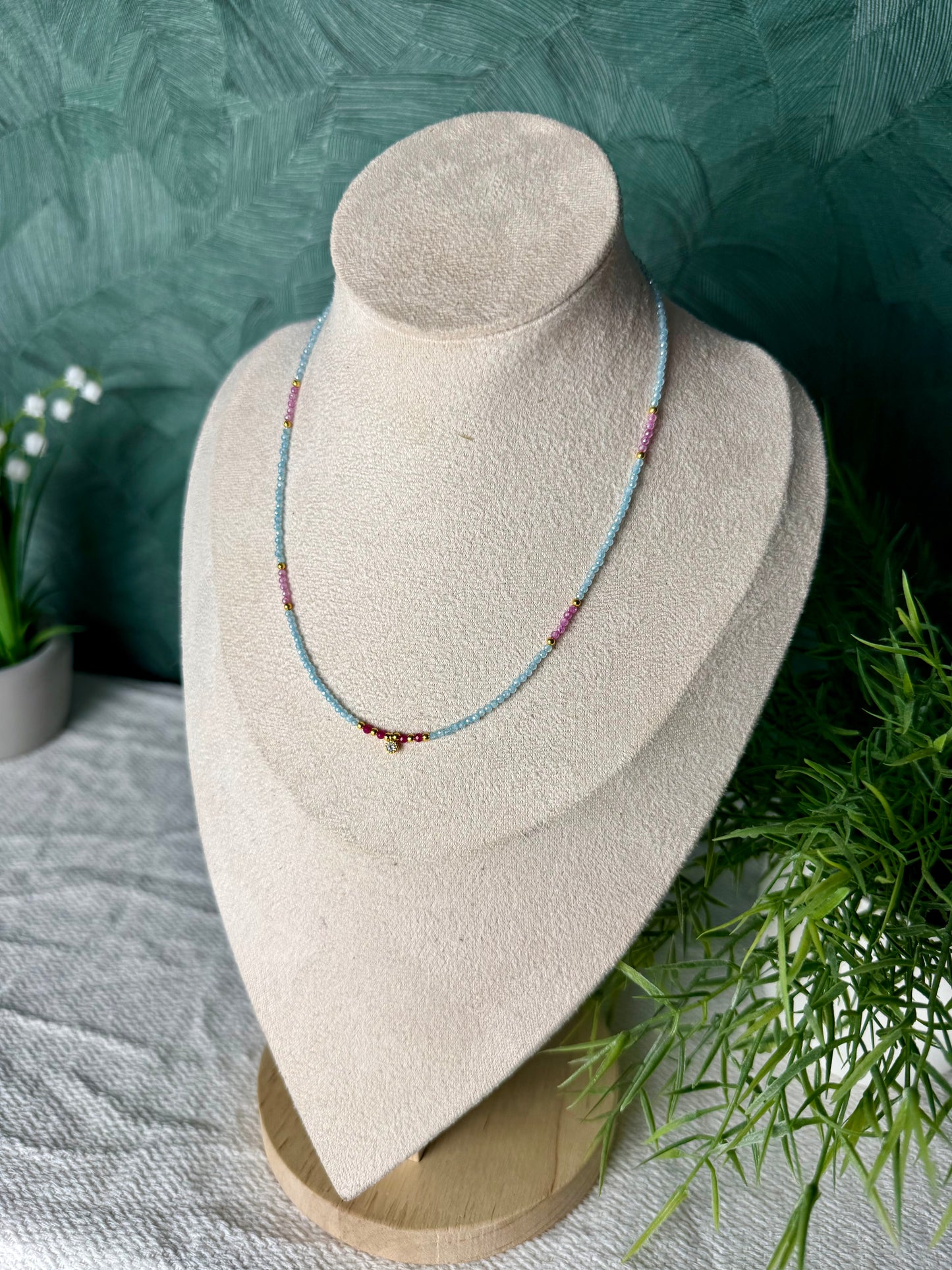Edelsteinkette „Aqua Étoile“ Aquamarin, Korund & Zirkonia, 925 Silber, 18K Gold