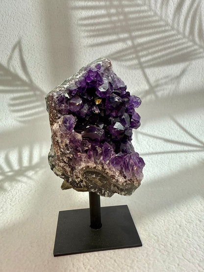 Amethyst Druse auf Ständer - III