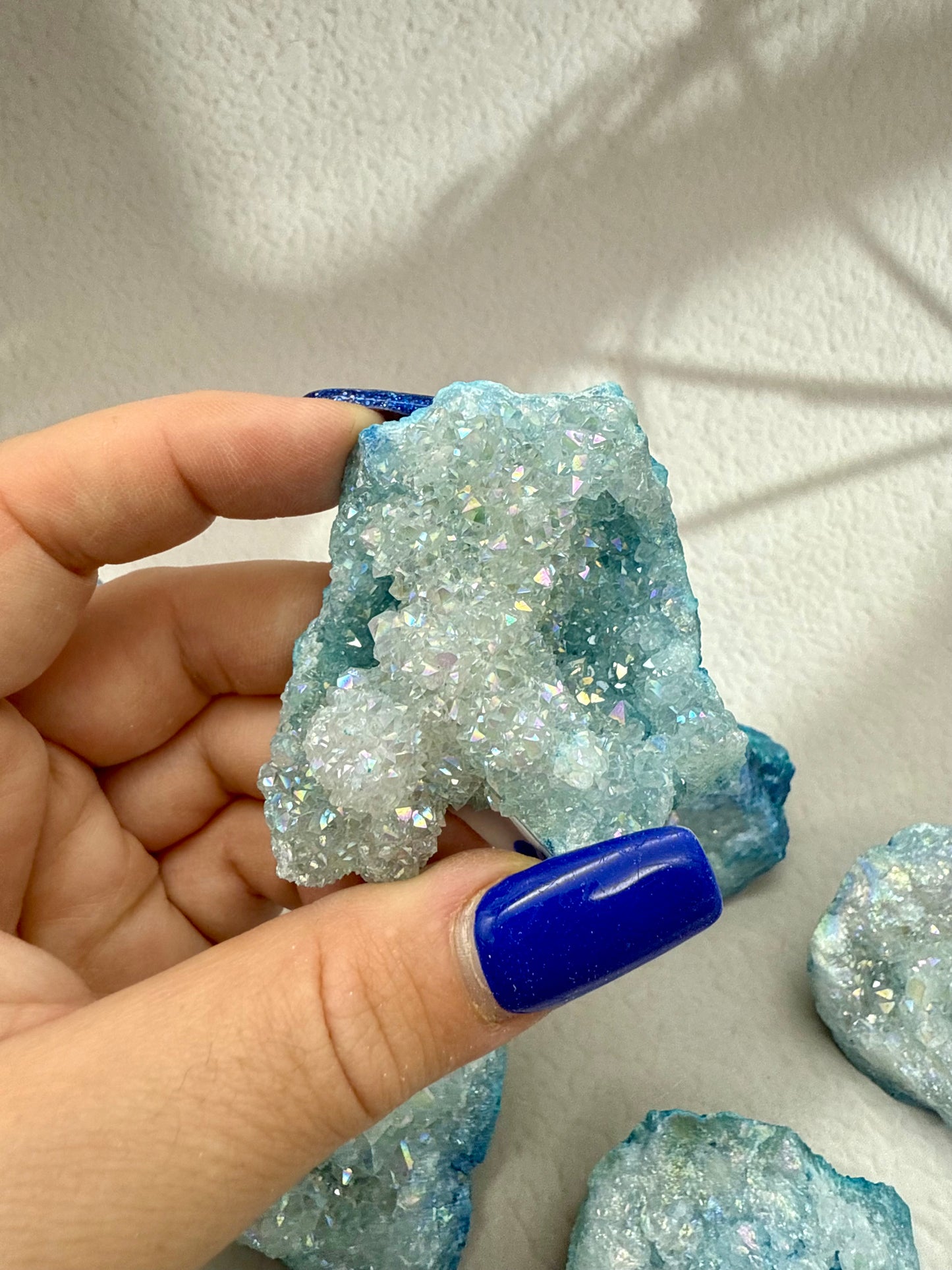 Quarz Geoden - blau gefärbt - Mystery
