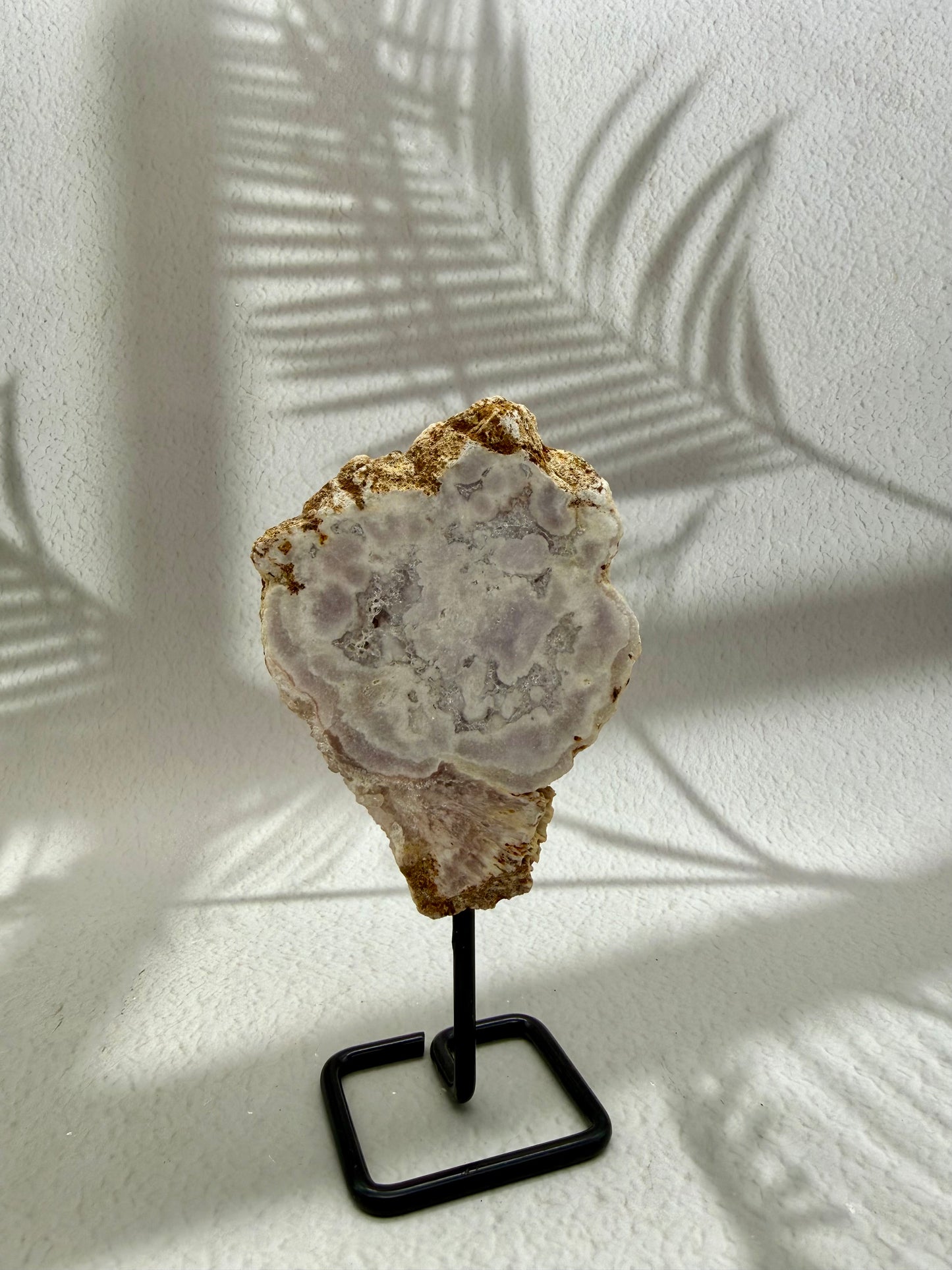 Pink Amethyst auf Ständer