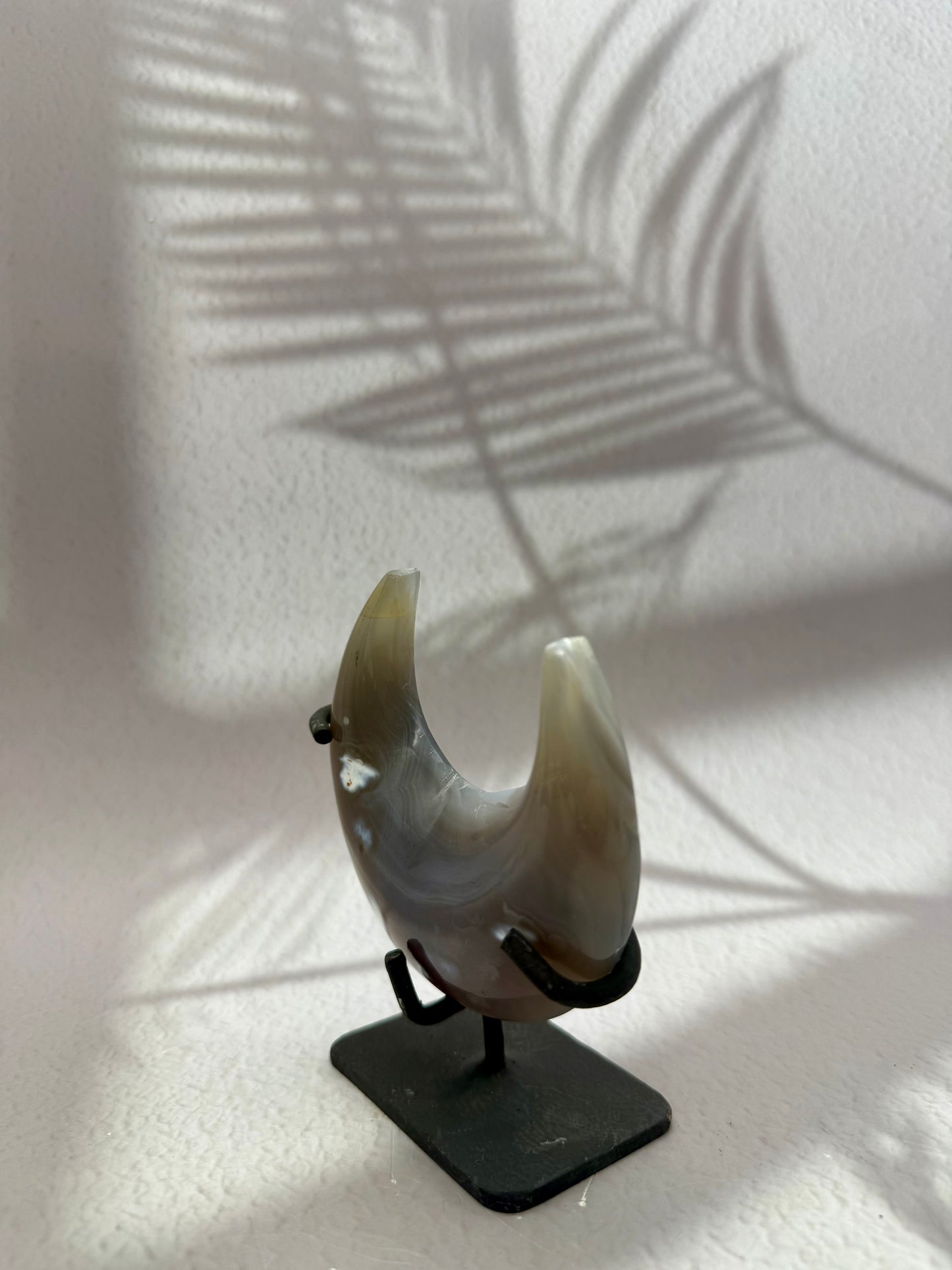 Orca-Achat Mond auf Ständer