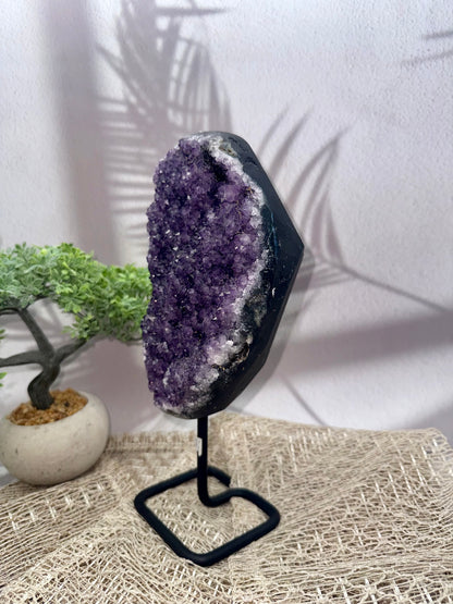 Amethyst auf Ständer I