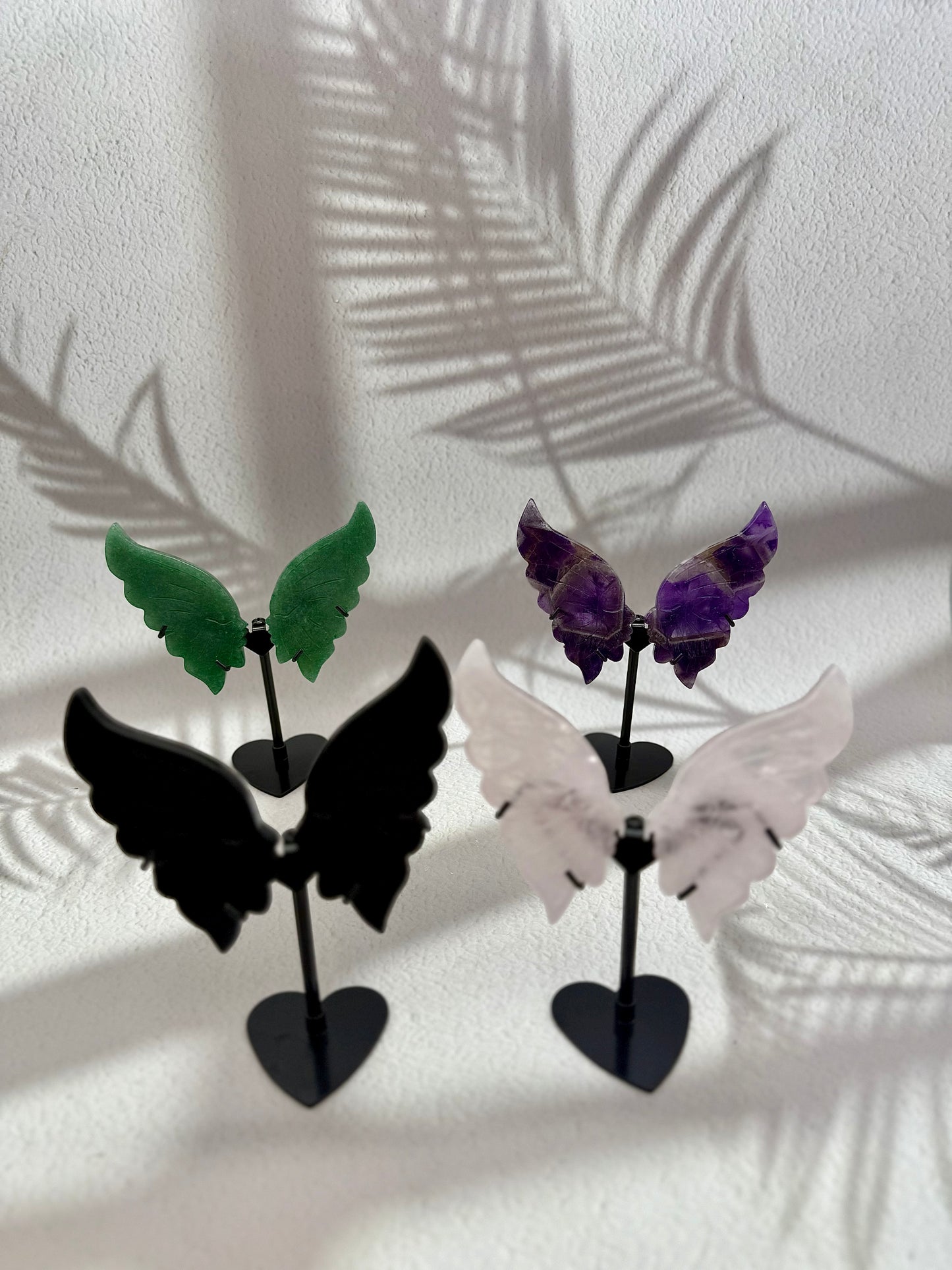 Küssende Gesichter auf Ständer