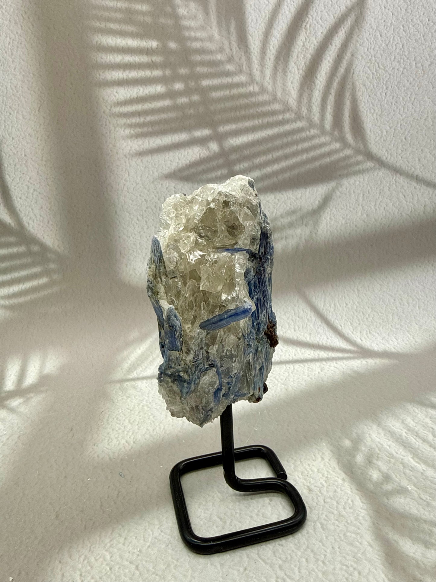 Blauer Kyanit VIII