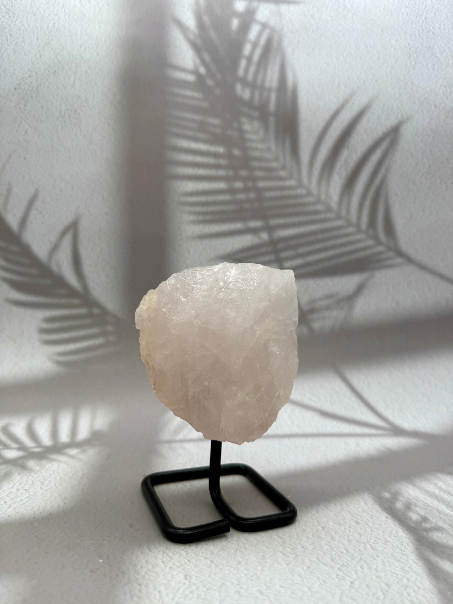 Rosenquarz auf Ständer