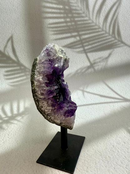 Amethyst Druse auf Ständer - II