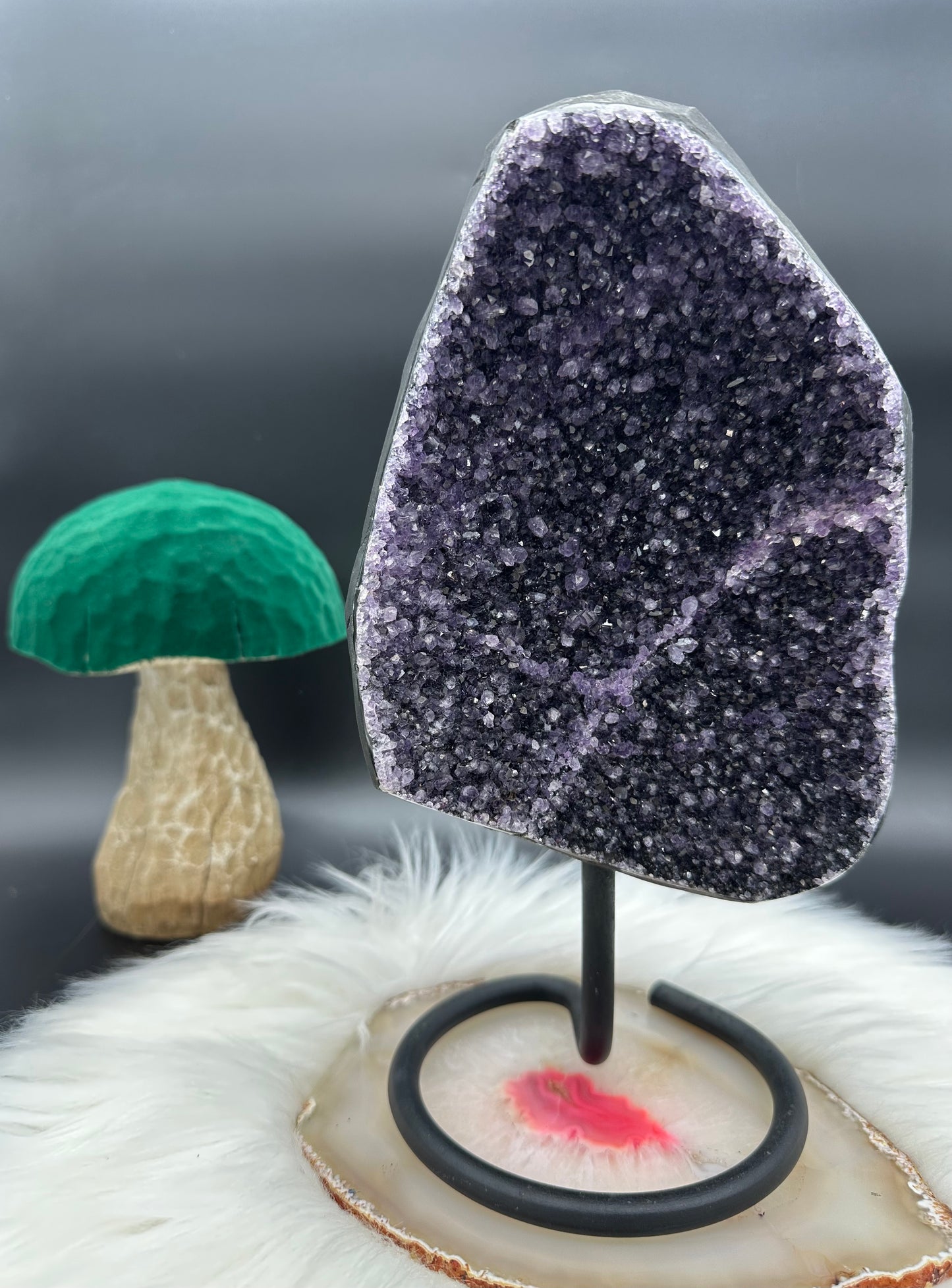 Amethyst auf Ständer IV