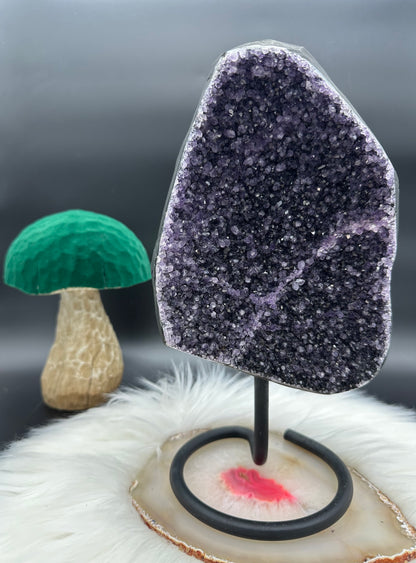 Amethyst auf Ständer IV