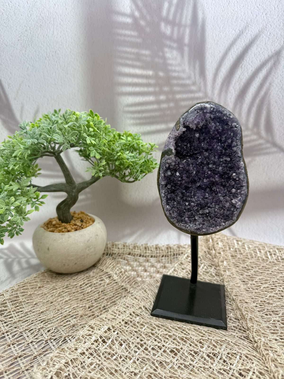 Amethyst Druse auf Ständer - lila II