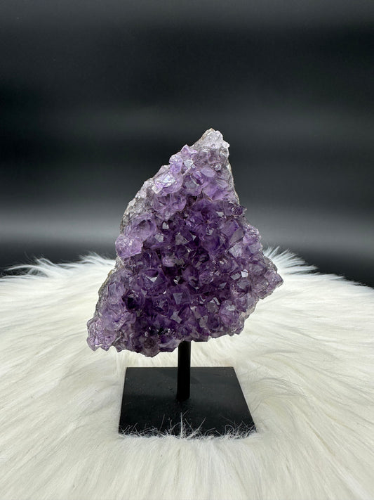 Amethyst auf Ständer B