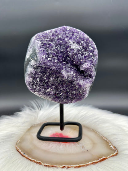 Amethyst auf Ständer I