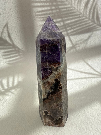 Chevron Amethyst Turm