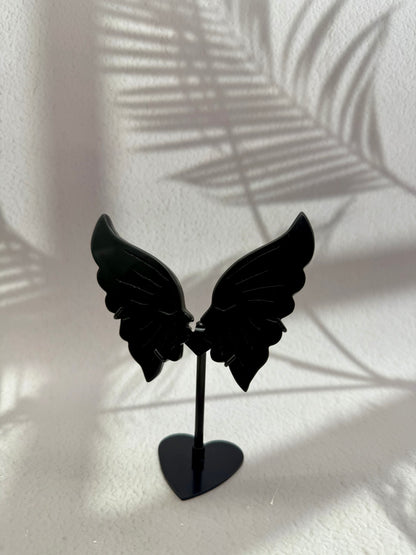 Küssende Gesichter auf Ständer